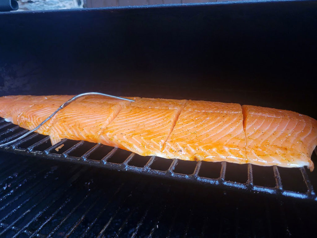 BBQ County Pulled Lachs im Smoker