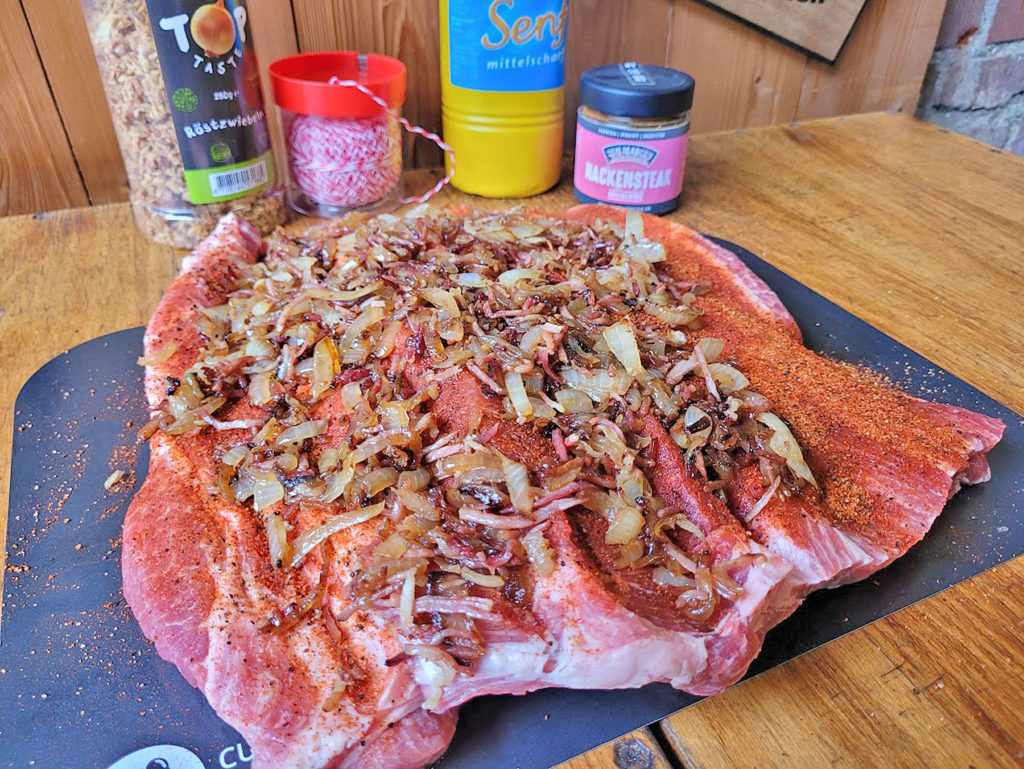 BBQ County Spiessbraten mit Zwiebeln und Speck